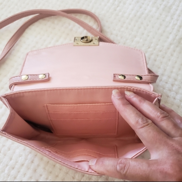 Guess Wallet with Removable Strap - Picture 4 of 4